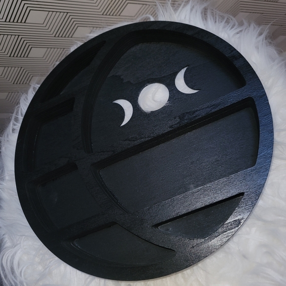 Round Moon Shelf - Picture 3 of 4